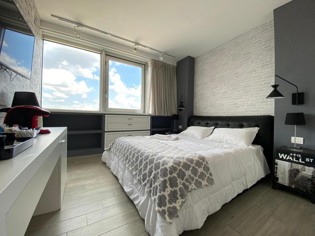 2B Fifteen Floor Suite Napoli Exterior photo