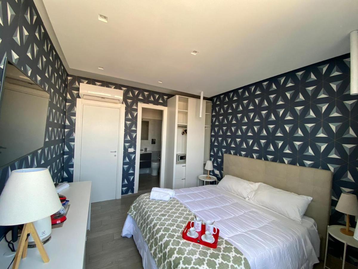 2B Fifteen Floor Suite Napoli Exterior photo